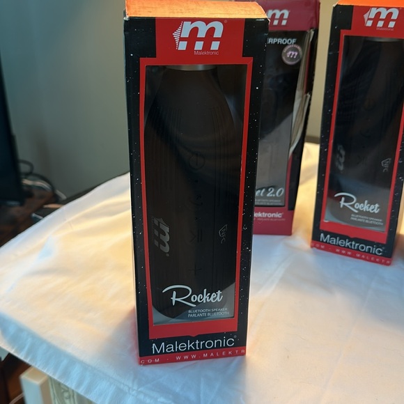 Malektronic Rocket 2.0 Waterproof Speaker - Picture 2 of 12